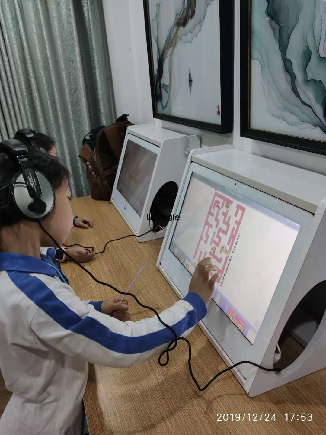 深圳罗湖区禾塘村图书馆